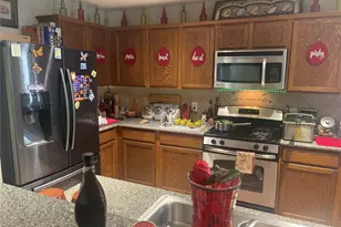 8303 Quest Ct, Rosharon, TX 77583 - Photo 6