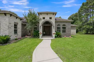 8992 Windjammer Ln, Montgomery, TX 77316 - Photo 2