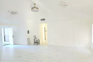 3030 Shawnee Dr, Sugar Land, TX 77479 - Photo 4