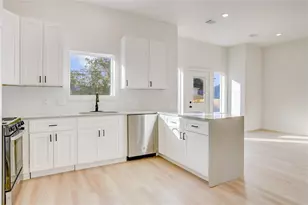 10514 Ashville Dr, Houston, TX 77051 - Photo 6