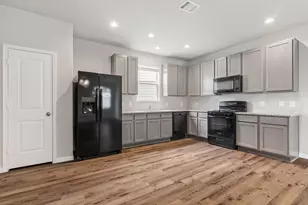 2519 Moapa Dr, Conroe, TX 77384 - Photo 10