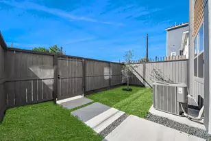 2524 Live Oak St, Houston, TX 77004 - Photo 50