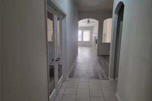 12402 Shady Brook Dr, Pearland, TX 77584 - Photo 2