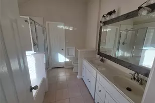 12402 Shady Brook Dr, Pearland, TX 77584 - Photo 10