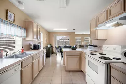 16602 Lazy Ridge Road, Houston, TX 77053 - Photo 8