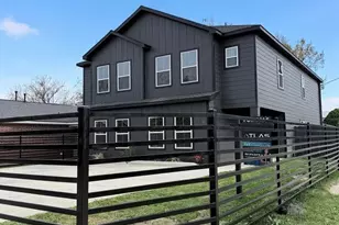 3521 Canfield St, Houston, TX 77004 - Photo 2