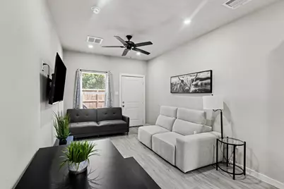 8159 Tate St #B, Houston, TX 77028 - Photo 4