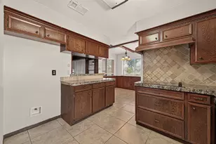 15318 Torry Pines Rd, Houston, TX 77062 - Photo 18