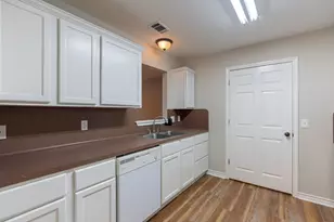 408 Cousart St, Lufkin, TX 75901 - Photo 6