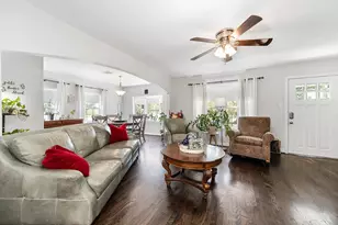 1601 Saxon Dr, Houston, TX 77018 - Photo 8