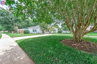 1601 Saxon Dr, Houston, TX 77018 - Photo 2