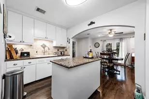 1601 Saxon Dr, Houston, TX 77018 - Photo 12