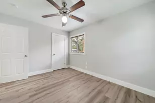 207 W Saunders St, League City, TX 77573 - Photo 14