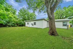 207 W Saunders St, League City, TX 77573 - Photo 30