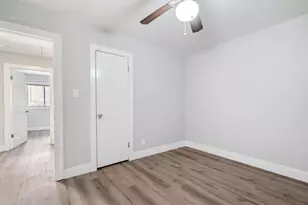 207 W Saunders St, League City, TX 77573 - Photo 18