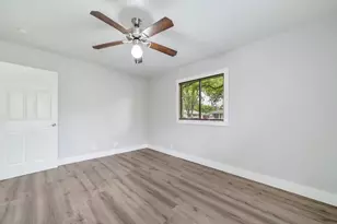 207 W Saunders St, League City, TX 77573 - Photo 12