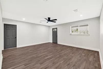 7614 Dixie Drive, Houston, TX 77087 - Photo 14
