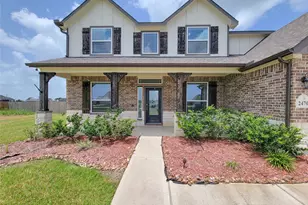 2470 Diamond D Dr, Beaumont, TX 77713 - Photo 2