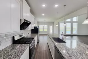 2470 Diamond D Dr, Beaumont, TX 77713 - Photo 14