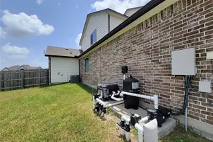 2470 Diamond D Dr, Beaumont, TX 77713 - Photo 44