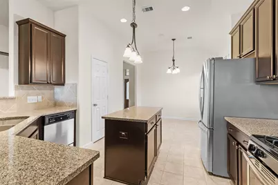 2451 Porto Way, League City, TX 77573 - Photo 8