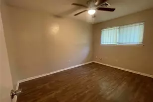 5250 Dumore Dr, Houston, TX 77048 - Photo 8