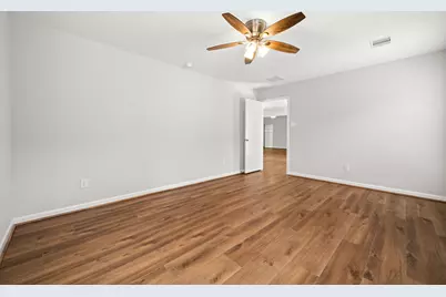 8807 Belle Glen Drive, Houston, TX 77099 - Photo 18