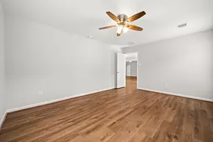 8807 Belle Glen Dr, Houston, TX 77099 - Photo 18