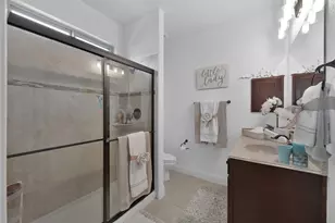 98 Lindenberry Cir, The Woodlands, TX 77389 - Photo 22