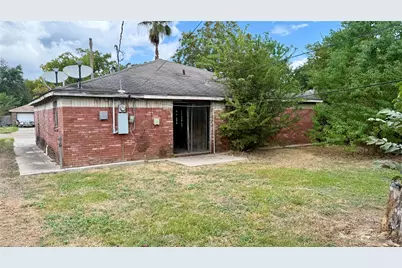 17018 Woodacre Drive, Houston, TX 77049 - Photo 2