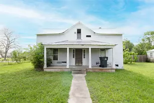 509 & 511 S Saint Andrews St, Weimar, TX 78962 - Photo 2