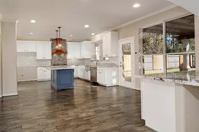 138 Oriel Oaks, The Woodlands, TX 77382 - Photo 12