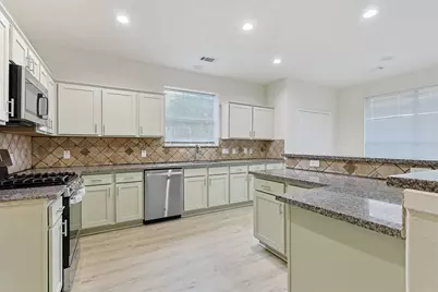 11022 Collingswood Drive, La Porte, TX 77571 - Photo 8
