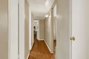 5843 Kenilwood Dr, Houston, TX 77033 - Photo 12