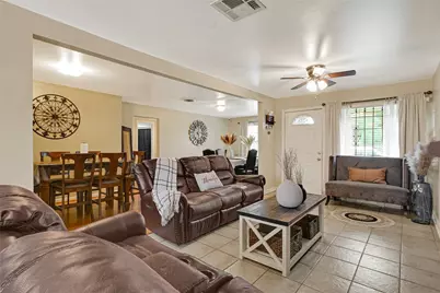 5843 Kenilwood Drive, Houston, TX 77033 - Photo 6