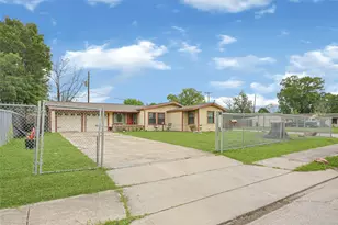 5843 Kenilwood Dr, Houston, TX 77033 - Photo 2