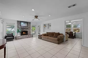 15306 Corona Del Mar Dr, Houston, TX 77083 - Photo 10