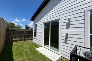 4414 Elmwood St, Houston, TX 77051 - Photo 8