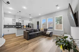 6723 Parker Oaks Ln, Houston, TX 77076 - Photo 6