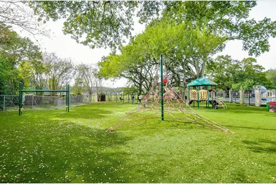 10003 Burgoyne Road, Houston, TX 77042 - Photo 46