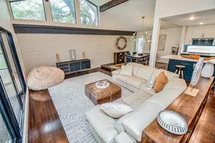 10003 Burgoyne Rd, Houston, TX 77042 - Photo 2