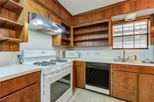 4704 1st St, Bacliff, TX 77518 - Photo 16
