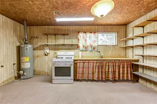 4704 1st St, Bacliff, TX 77518 - Photo 32