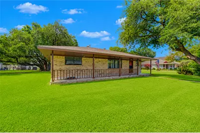 4704 1st Street, Bacliff, TX 77518 - Photo 4