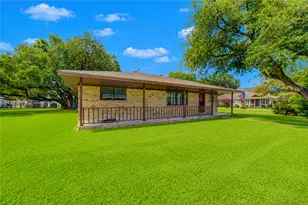 4704 1st St, Bacliff, TX 77518 - Photo 4