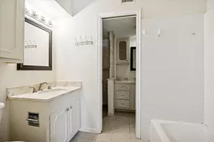 7600 Burgoyne Rd, Houston, TX 77063 - Photo 8