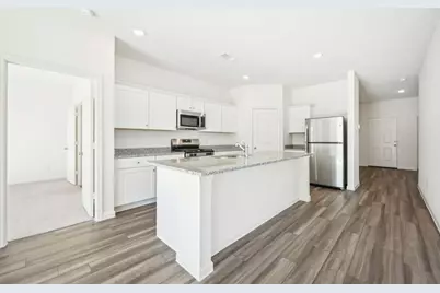 7707 Enchanted Pearl Drive, Angleton, TX 77515 - Photo 2