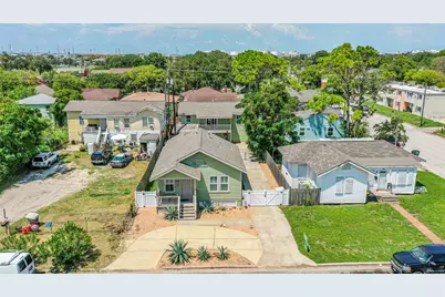 5008 Avenue O 1/2, Galveston, TX 77551 - Photo 4