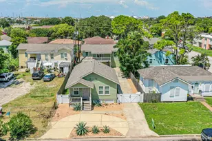 5008 Ave O 1/2, Galveston, TX 77551 - Photo 4