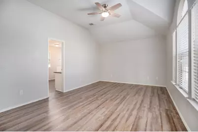 5114 Chase Court Drive, Bacliff, TX 77518 - Photo 8